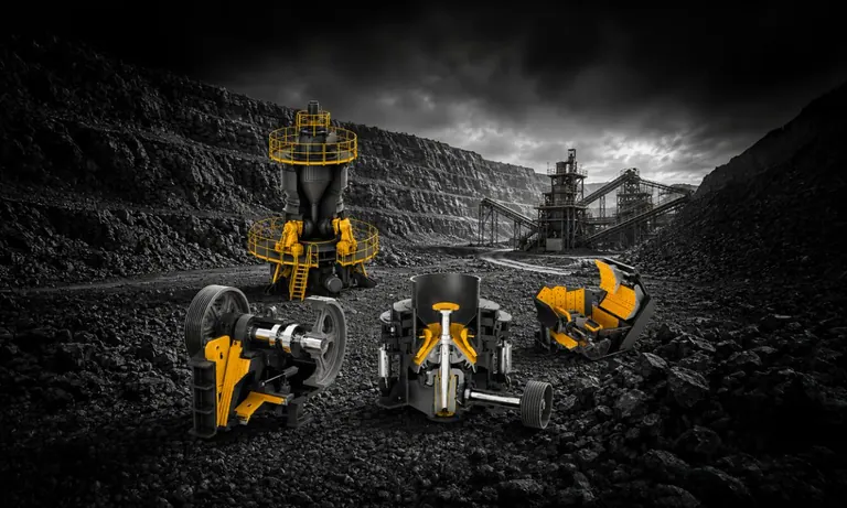 Jaw crusher cutaway showing wear parts